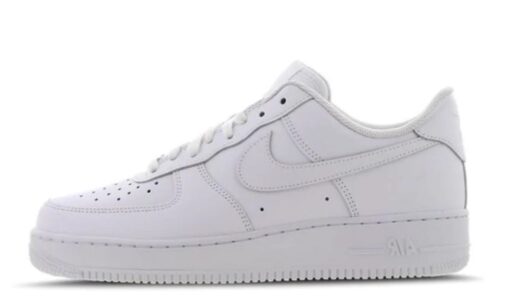 Air Force 1 07 Triple White Classic Kicks