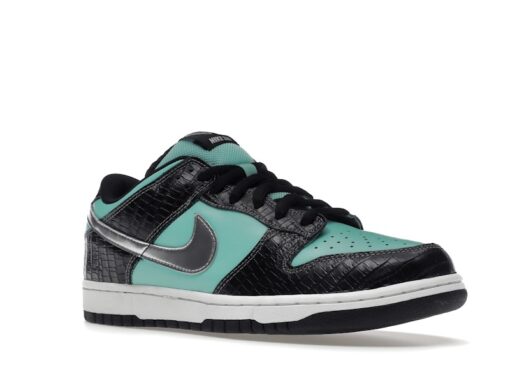 Nike Diamond Supply Co. x Dunk Low Pro SB 'Tiffany' Unfading Sneaker