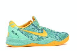 Kobe 8 'Green Glow' Classic Kicks