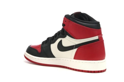 Nike Air Jordan 1 Retro High OG BG 'Bred Toe' Iconic Sneaker