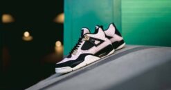 Air Jordan 4 Retro 'Splatter' Unfading Sneaker