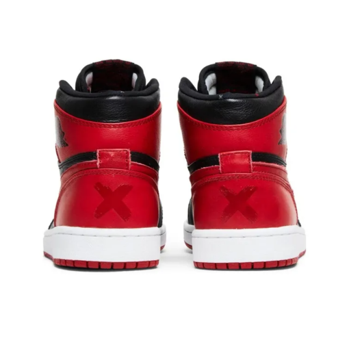 Air Jordan 1 Retro High 2011 Banned Signature Footwear