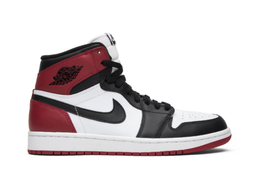 Air Jordan 1 Retro High OG 'Black Toe' Unfading Sneaker