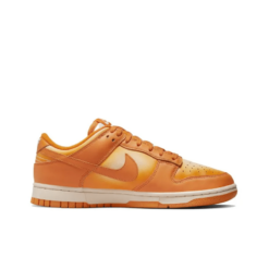 Wmns Dunk Low Magma Orange Unfading Sneaker