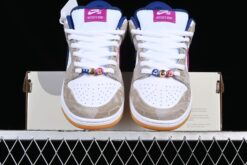 SB Dunk Low Rayssa Leal Everlasting Sneaker