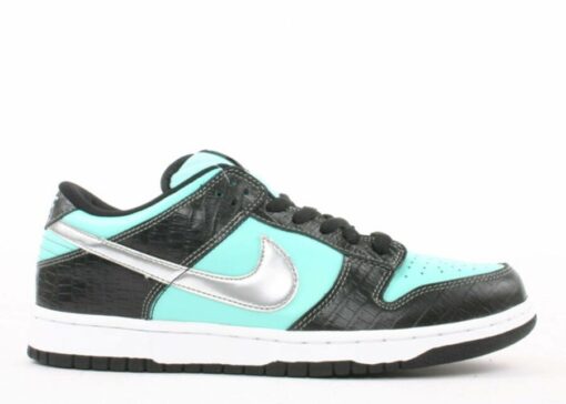 Nike Diamond Supply Co. x Dunk Low Pro SB 'Tiffany' Unfading Sneaker